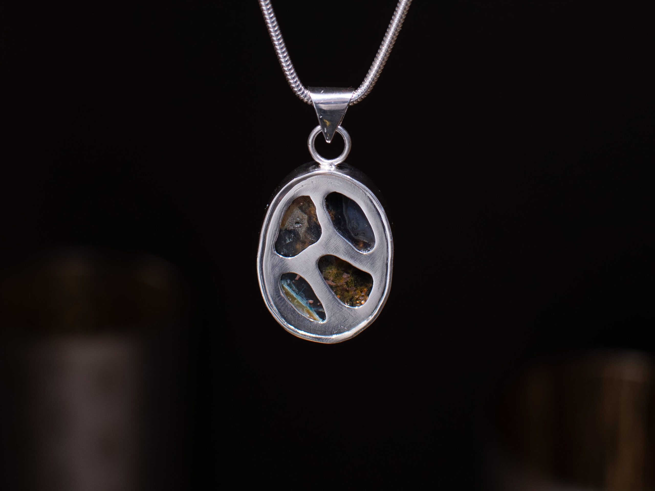 Rear of Sterling Silver Chrysocolla & Native Copper Pendant Rear of Sterling Silver Chrysocolla & Native Copper Pendant