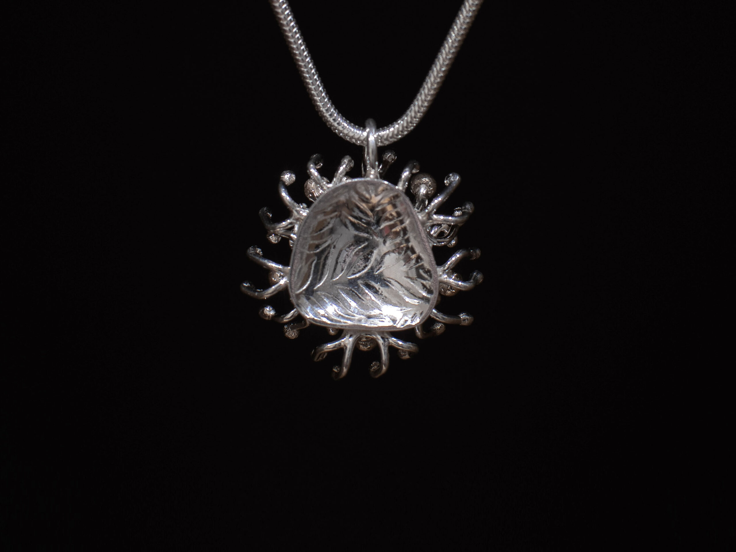 Rear of Sterling Silver and 9ct Gold Sea Anemone Pendant