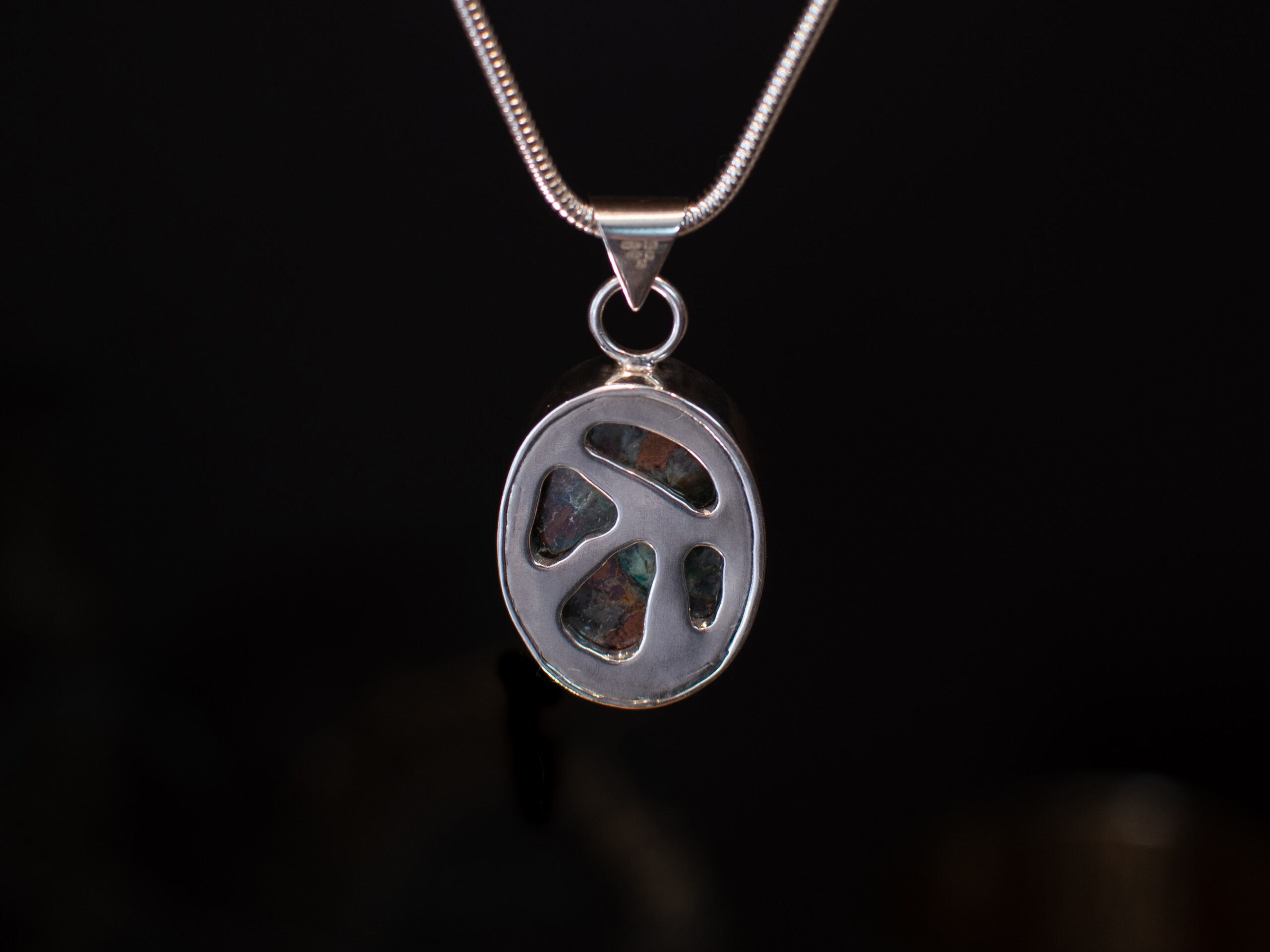 WBR-94-01-Product-Image-Etsy-Back Oval Copper Gemstone Pendant - back