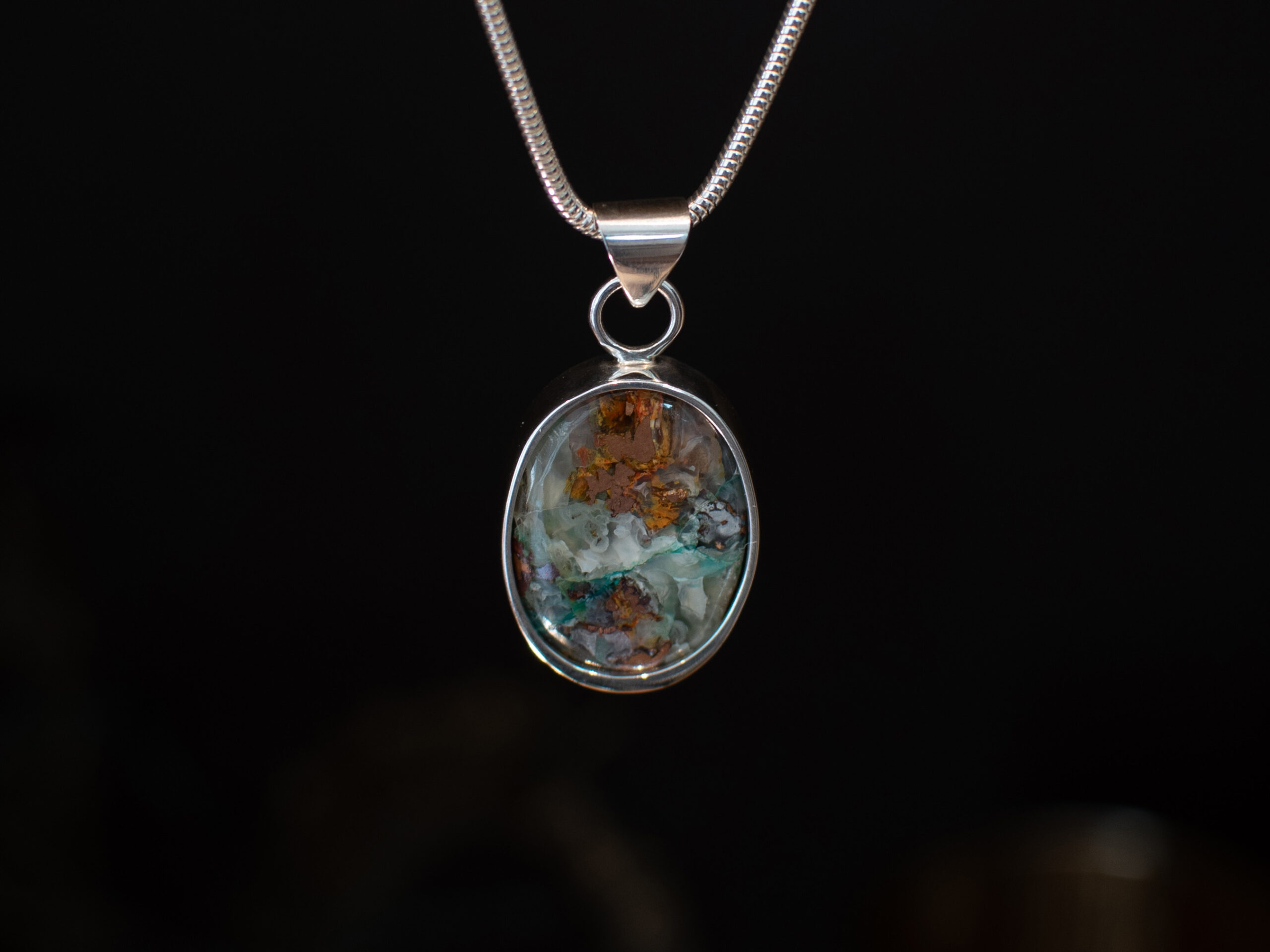 WBR-94-01-Product-Image-Etsy-Front Oval Copper Gemstone Pendant - front